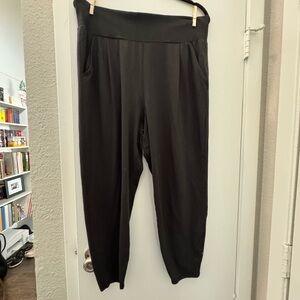 Vuori Black Lounge Pants
